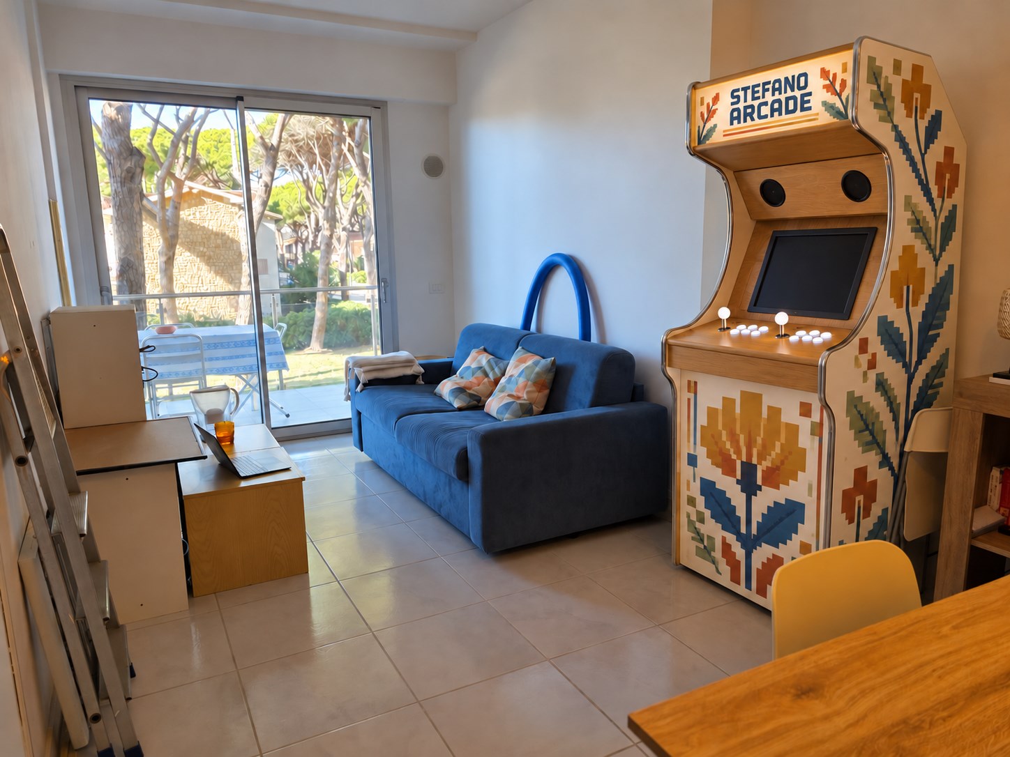Cabinato Stefano Arcade, versione Florale pixel